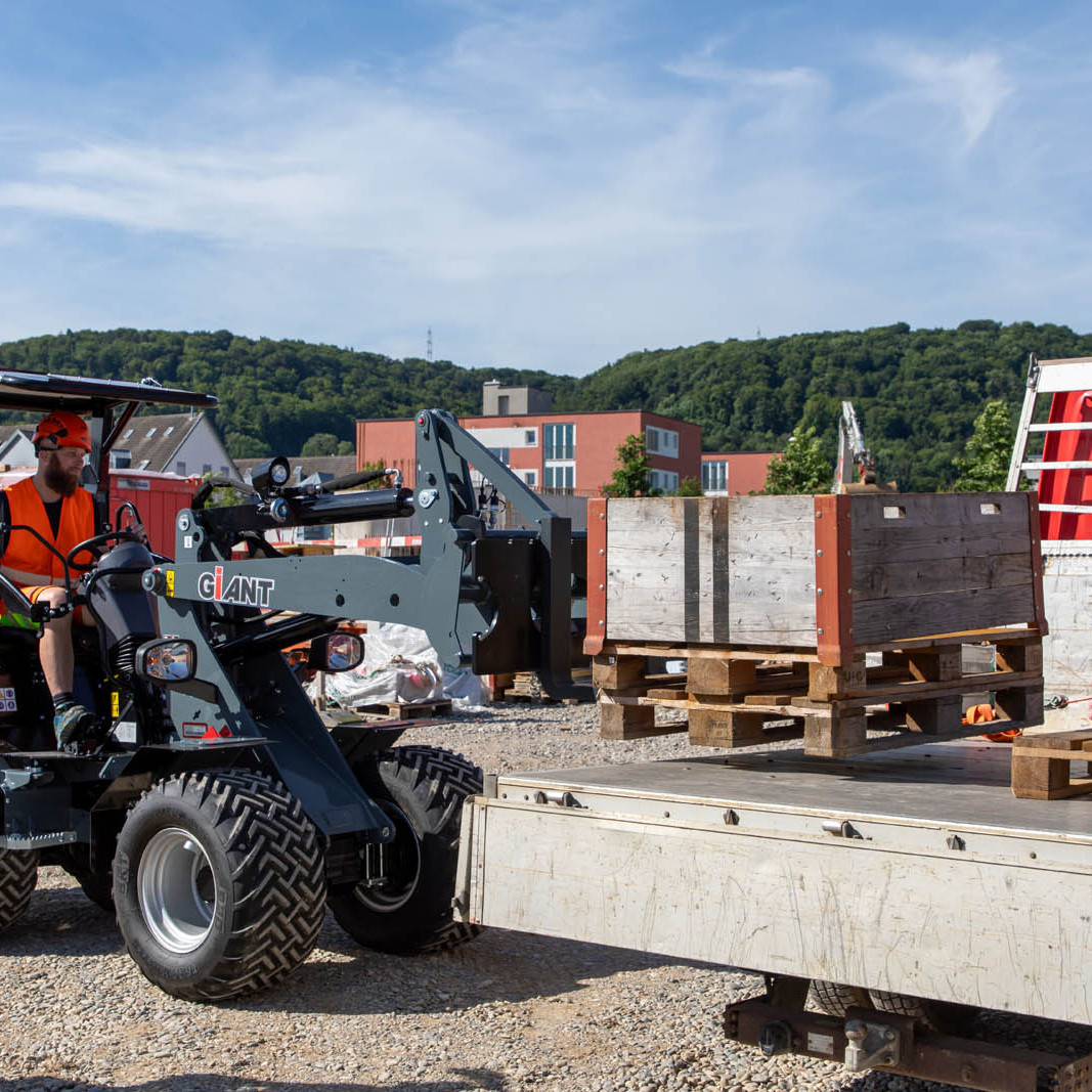 g2700hdpalletvork[1]small